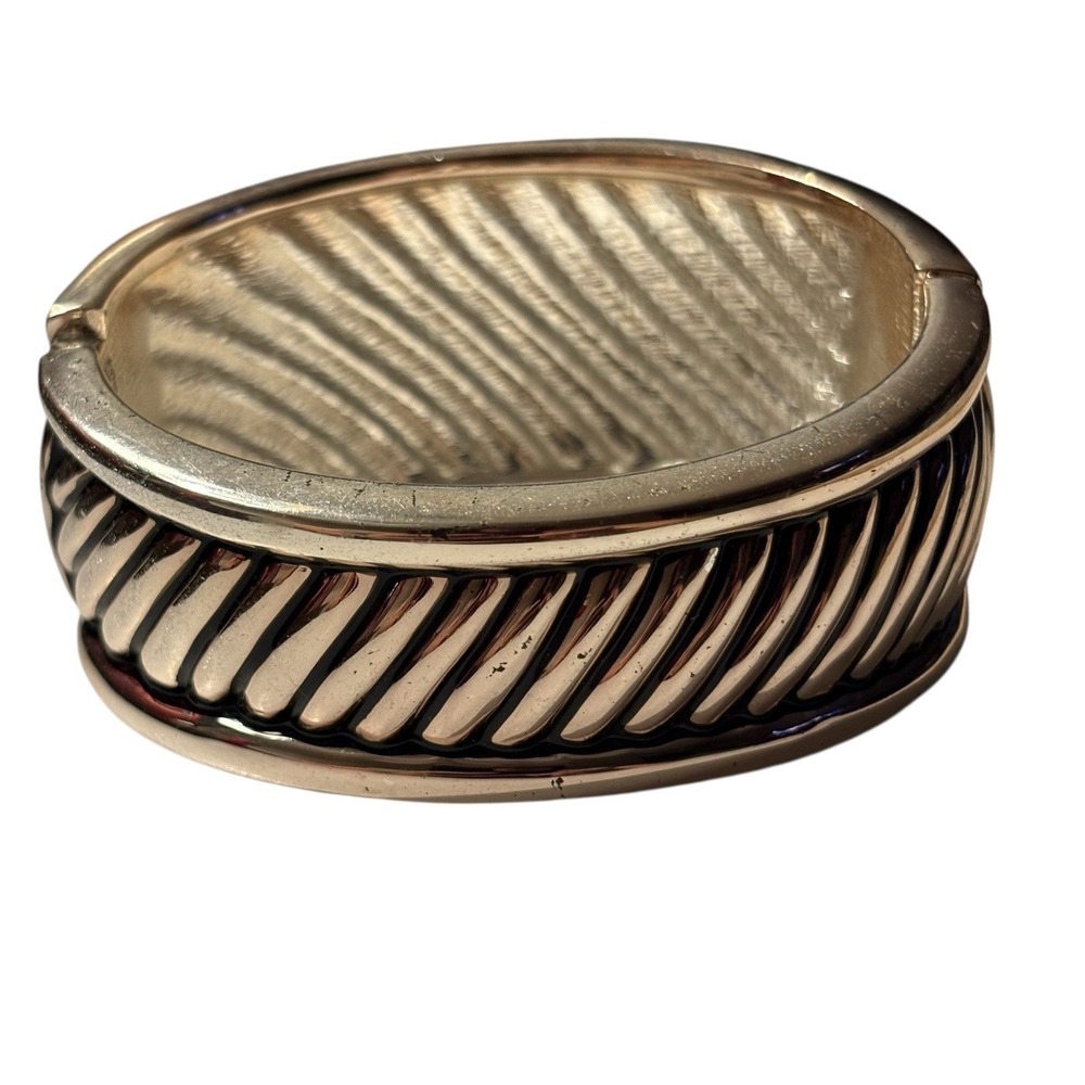 Vintage Premier Designs Ribbed Cuff Bracelet Hinged Clamp Silver Tone‎ Chunky - Picture 3 of 16